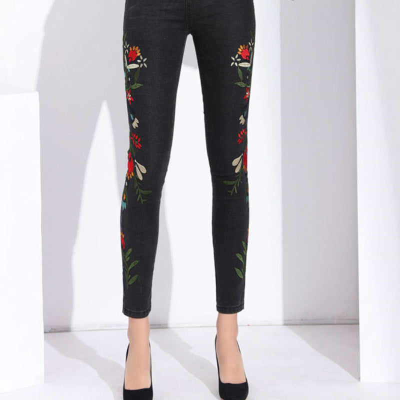 Dámské černé džíny s květinkama