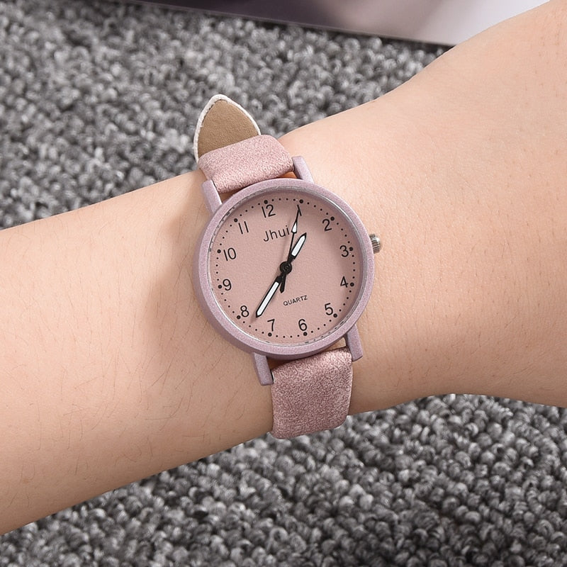 Moderní dámské hodinky