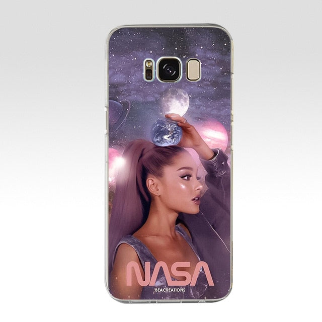 Kryt Ariana Grande na Samsung