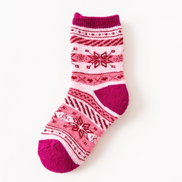 Teplé ponožky se zimními motivy
