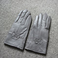 Dámské koženkové rukavice s mašlí