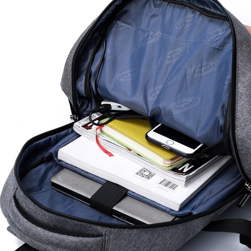 Školní batoh s USB