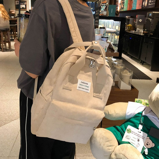 Jednoduchý batoh s kapsou