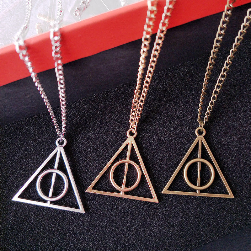 Trojúhelníkový náhrdelník Harry Potter Deathly Hallows